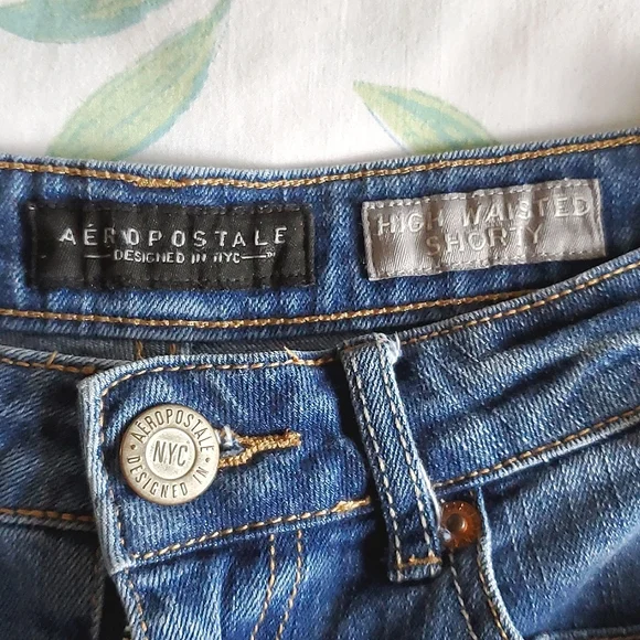 High Waisted Denim Cut-Off Shorts Aeropostale Distressed with Lace Size 4 - Picture 4 of 9